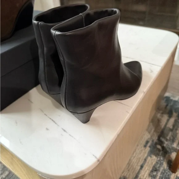 Sleek Black Ankle Booties - Picture 3 of 6